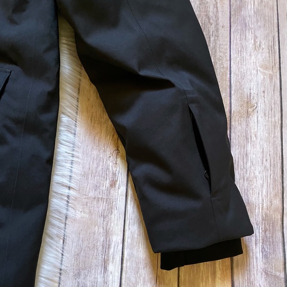 The North Face Men’s New FUTURELIGHT Defdown Waterproof Parka - Picture 4 of 9